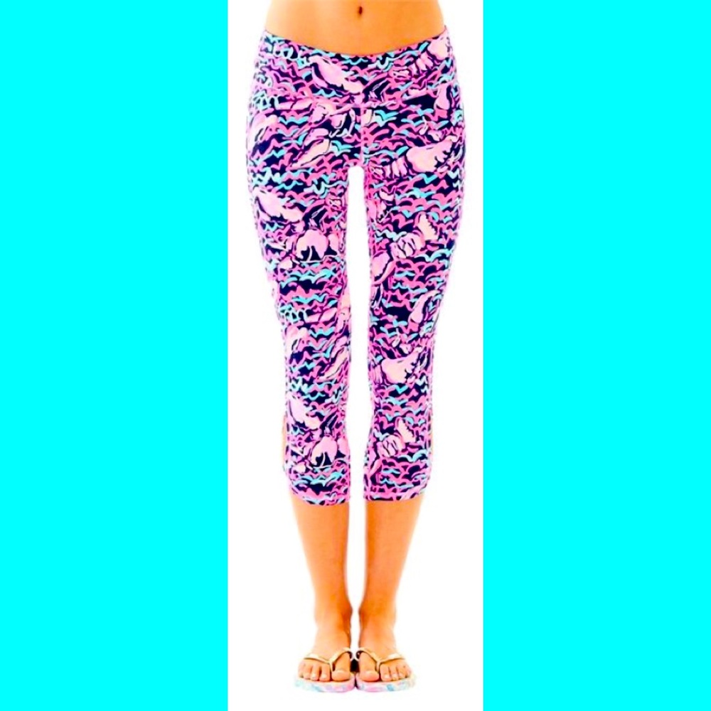 Lilly Pulitzer Luxletic Cropped Legging in Lobstah Roll